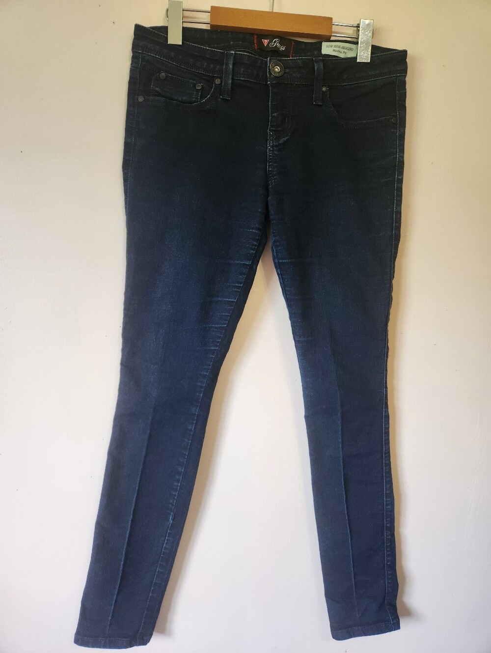Guess Maxine Fit Low Rise Jegging Dark Wash Denim Jeans Size 30 Y2K McBling EUC